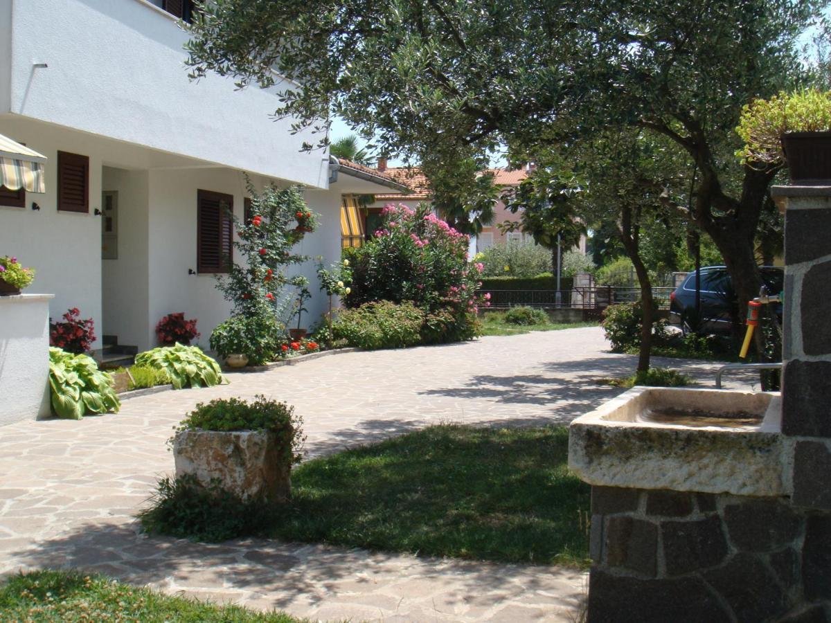 Apartments Medusa Rovinj Exteriör bild
